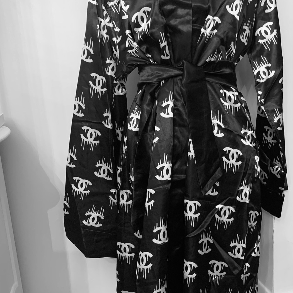 NEW 🌹coco satin Robe ... - Picture 2 of 5
